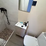 Md *